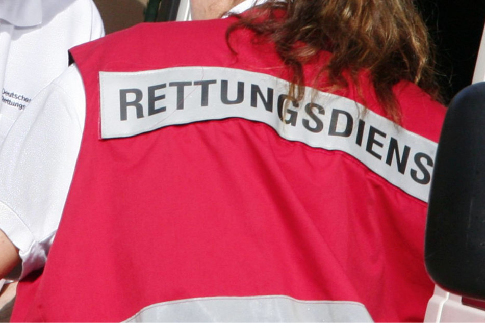 Die Frau wurde mit lebensgefährlichen Verletzungen in eine Klinik gebracht (Symbolbild).