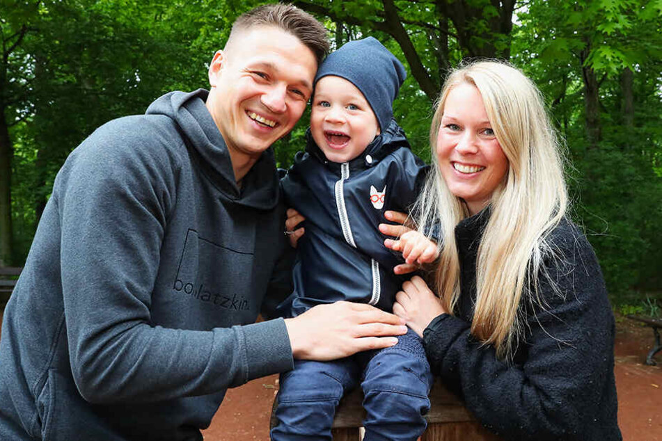 Daniel Frahn genießt die Zeit im Kreis der Familie, die Stunden mit seiner Frau Steffi und dem zweijährigen Leo, der Papas Gene geerbt hat.