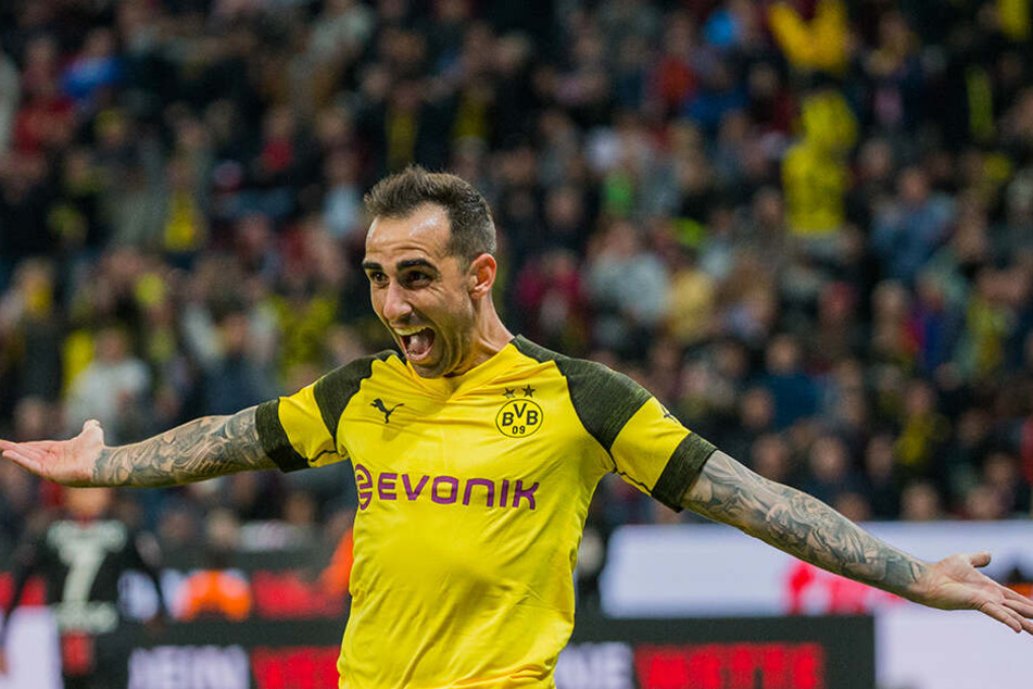 Der BVB hat Torjäger Paco Alcacer fest vom FC Barcelona verpflichtet.
