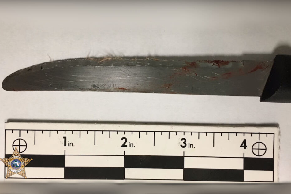 Die blutige Tatwaffe, mit der Jason Lopez den Hund ermordete.