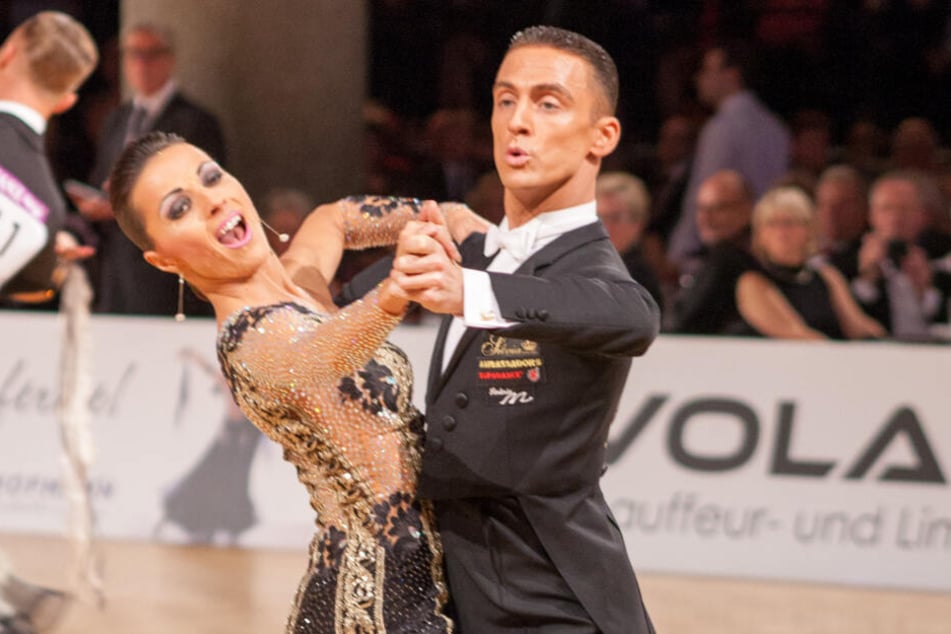 Sächsin siegt in Sachsen: Das deutsche Tanzsportpaar Benedetto Ferruggia und die gebürtige Leipzigerin Claudia Köhler wurden 2015 in der Messestadt Weltmeister "Professionals Standard".
