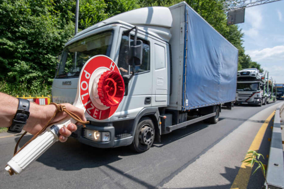 In einem Lkw hatten sich die Flüchtlinge versteckt. (Symbolbild)