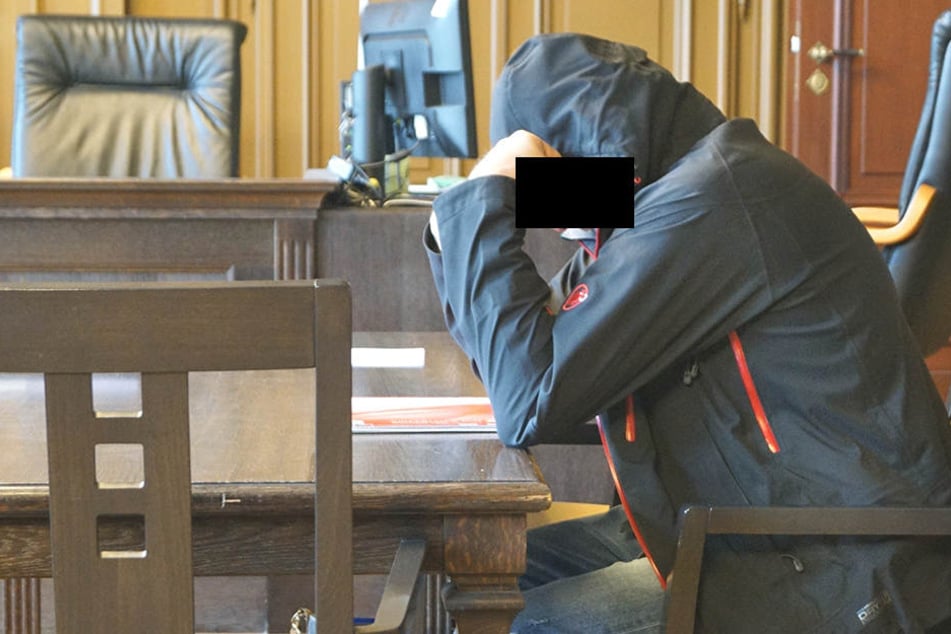 Chris L. beim Prozessauftakt im Landgericht Zwickau