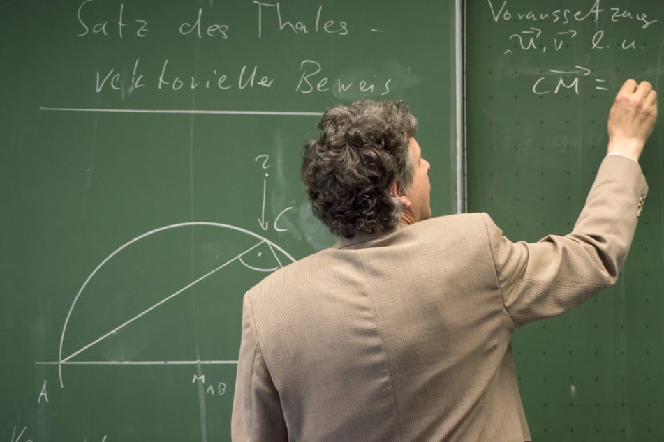 Schon mehr als 2000 Lehrer haben Antrag auf Verbeamtung gestellt.
