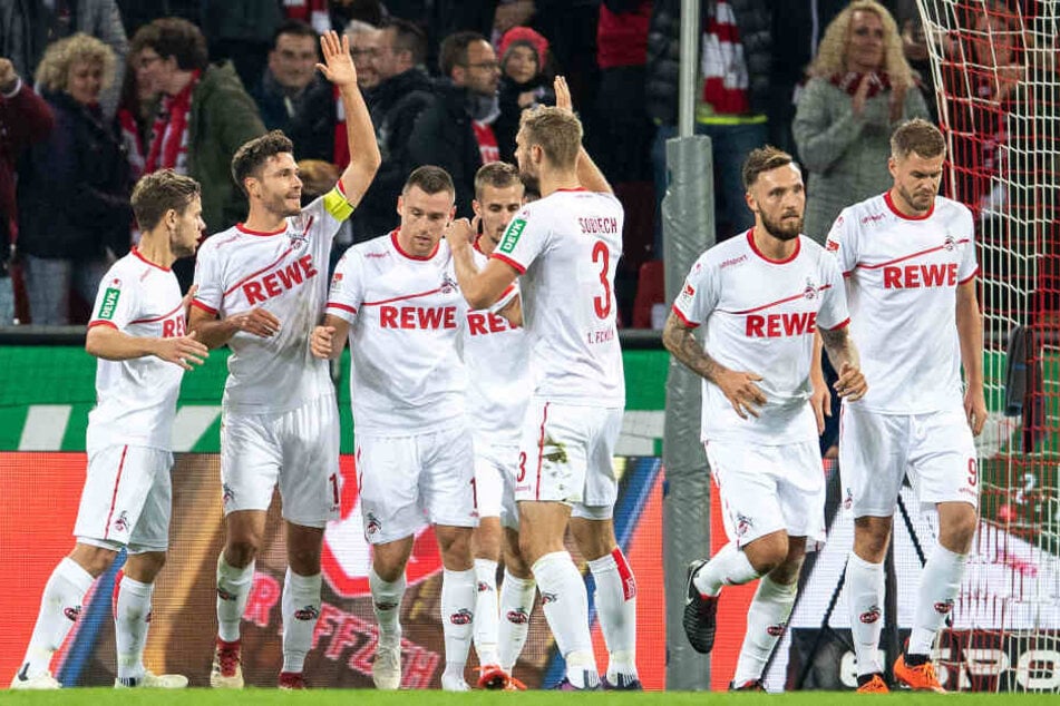 Kapitän Jonas Hector (2. v.l.) traf nach einer Ecke zum 1:1-Ausgleich.