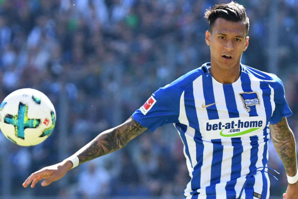 Hertha-Stürmer Davie Selke (23) beim Spiel in Hannover. (Archivbild)