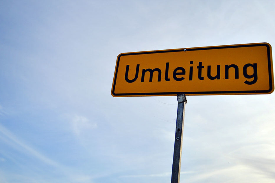 Am Samstagnachmittag müssen Autofahrer im Süden und Zentrum Leipzigs mit Verkehrseinschränkungen rechnen.