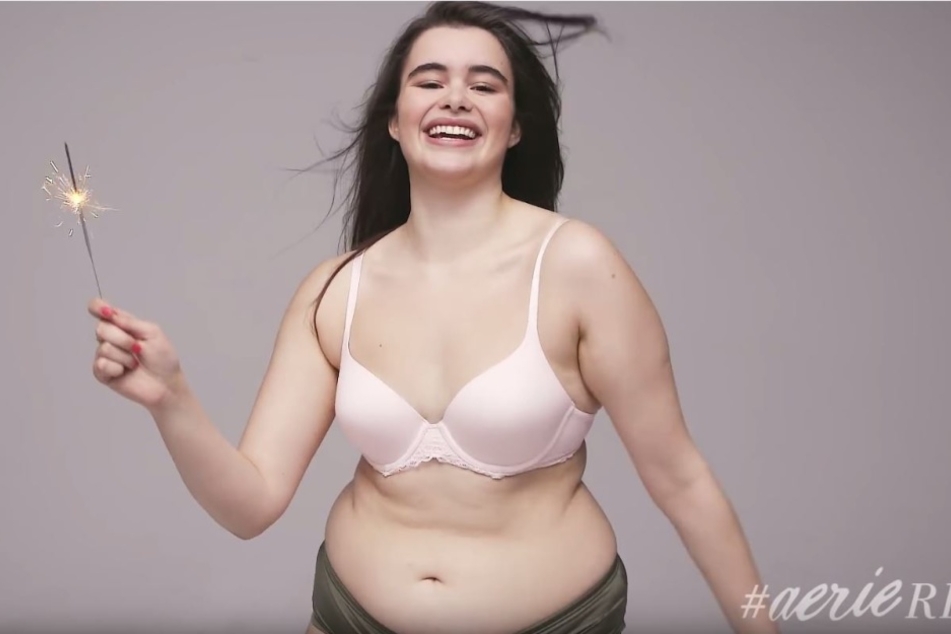 Unretuschiert und nur in Unterwäsche, so präsentiert sich Model Barbie Ferreira für ein amerikanisches Modeunternehmen.