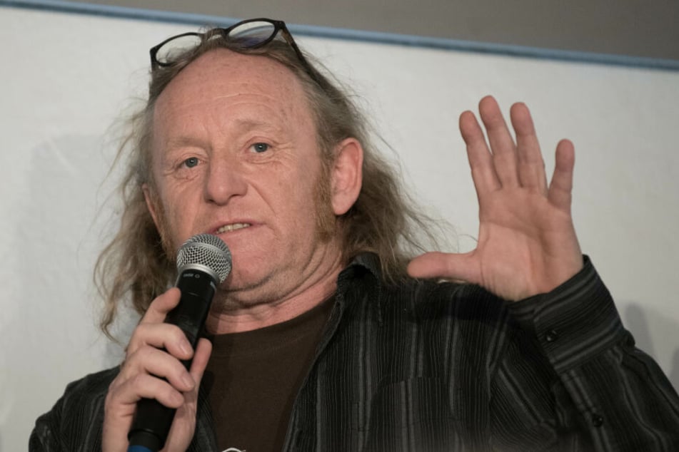 Martin Eulenhaupt (Kulturkosmos) spricht auf einer Pressekonferenz zum Kultur- und Musikfestival "Fusion".