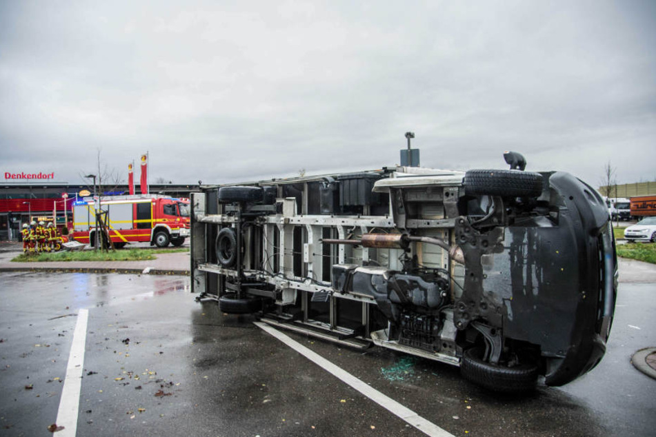 Dieser Renault-Transporter hatte keine Chance.