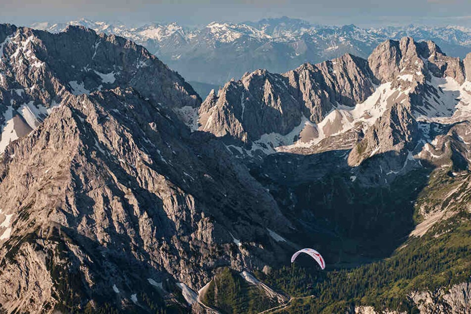 In den Alpen bei Salzburg ist eine Seilschaft aus fünf Personen abgestürzt. (Archivbild)