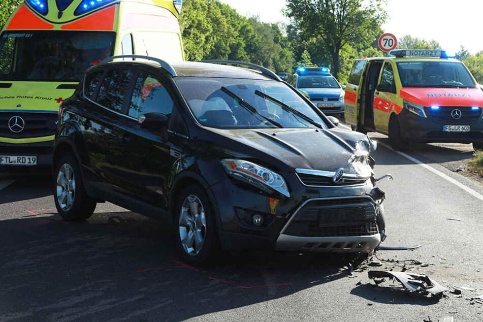 Offenbar wurde dem Ford Kuga die Vorfahrt genommen.