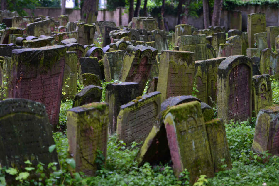 Auf dem Jüdischen Friedhof in Gotha wurden Schmierereien entdeckt. (Symbolbild)