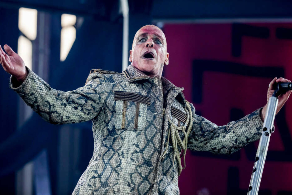 Frontsänger Till Lindemann bei seinem Heimspiel im Berliner Olympiastadion.