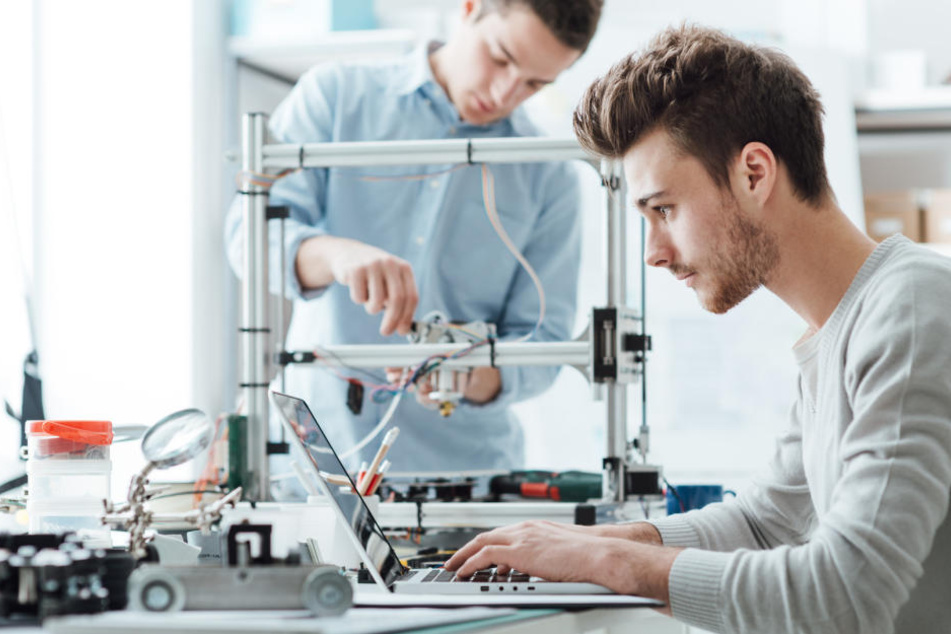 Wer tiefer in die Materie
eintauchen will, entscheidet sich oft für das Studium der Elektrotechnik.