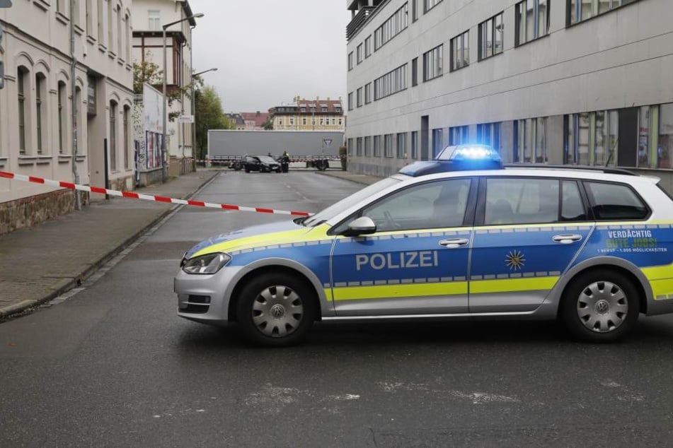 Die Polizei musste auf den Audi schießen, doch das hielt einen Mann und eine Frau nicht von der Flucht ab. (Symbolbild).