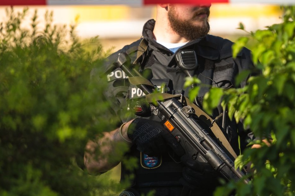 Das SEK nahm den Mann später fest. (Symbolbild)