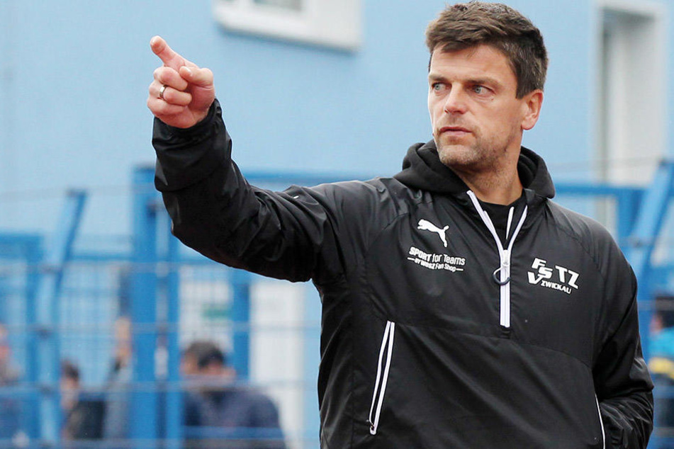 Zwickau-Trainer Ziegner hat fü das Spiel gegen Halle einige Ideen im Kopf.