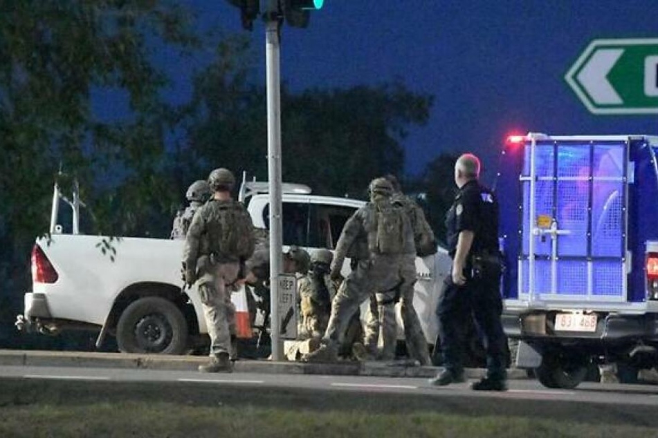 Der mutmaßliche Täter, ein 45-jähriger vorbestrafter Mann, wird von der australischen Polizei festgenommen.