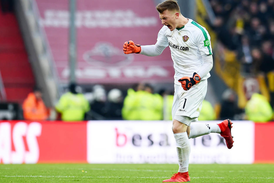 Mit geballter Faust: Nach dem Ausgleichstreffer zum 1:1 drehte SGD-Keeper Markus Schubert seine eigenen Jubelrunden.