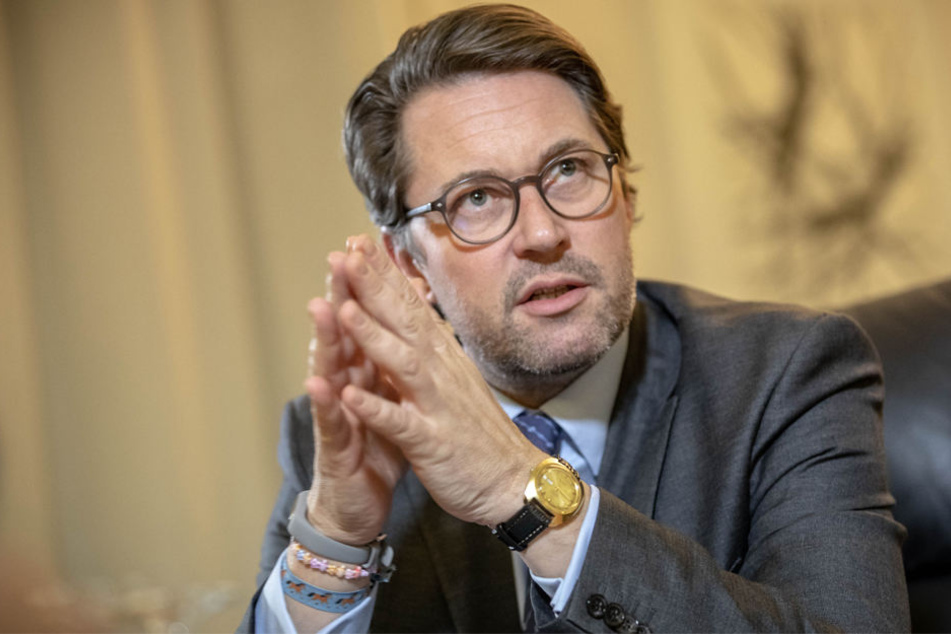 Scheuer zeigte sich zuversichtlich bei der Bekanntgabe der PKW-Maut in Deutschland.