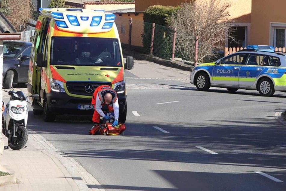 Rettungskräfte am Unfallort.