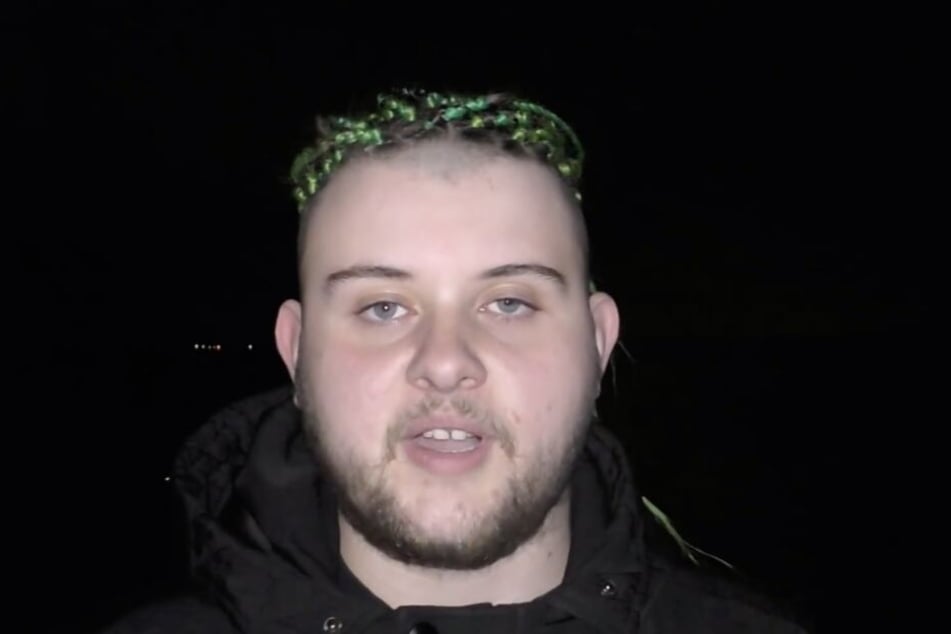 Die Vorwürfe, er habe die Ritters ausgenutzt, will der YouTuber nicht auf sich sitzen lassen.