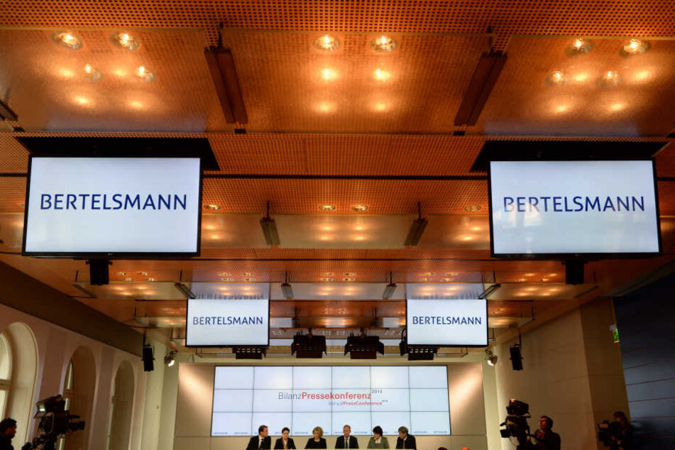 Die Bertelsmann-Tochter Arvato kümmert sich unter anderem um die Löschung von illegalen Hass-Postings und Gewaltfotos für Firmen auf Facebook. (Symbolbild)