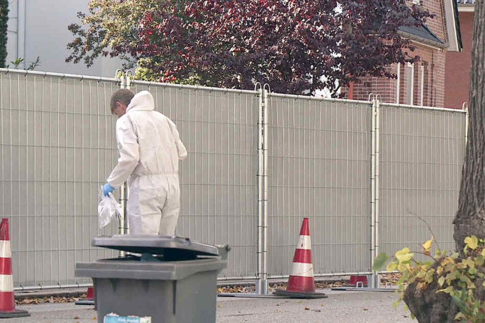 Um den tödlichen Schuss auf einen jungen Mann in Bad Oldesloe aufzuklären, ist auch die Spurensicherung im Einsatz.