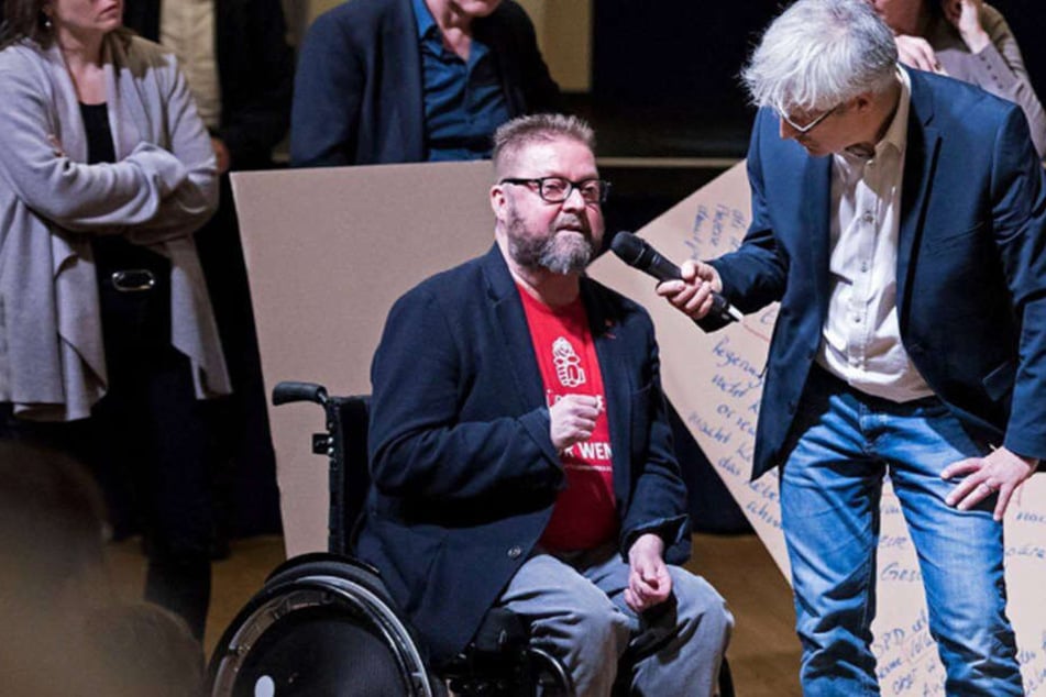 Er will SPD-Chef werden: Rolf Allerdissen (Mitte) tritt am 22. April gegen Andrea Nahles an.