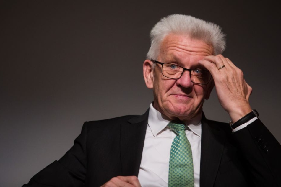 Er rechtfertigt die Größe seines neuen Dienstwagens damit, dass er genügend Platz zum Arbeiten benötigt: Winfried Kretschmann