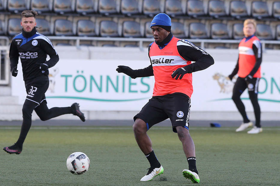 Neuzugang Reinhold Yabo - hier bei seiner ersten Trainingseinheit - traf doppelt für den DSC.