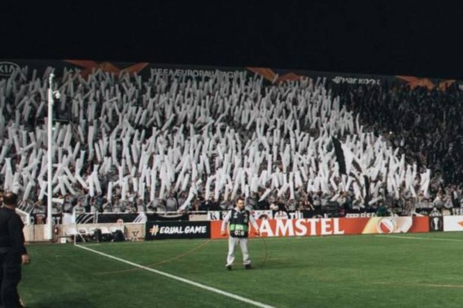 Die Eintracht-Fans hatten in Nikosia sogar eine Choreographie vorbereitet.