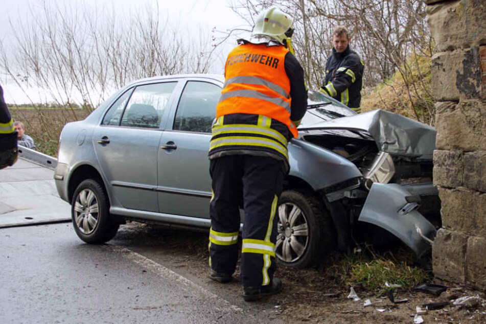 Am Skoda entstand Totalschaden. Der Fahrer wurde verletzt.