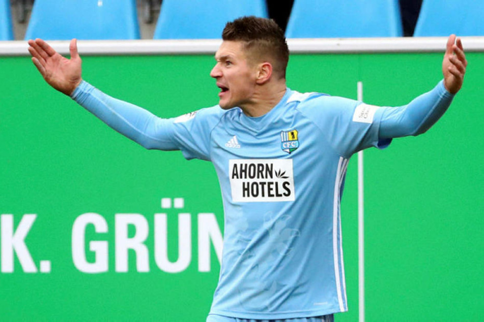 In dieser Saison hat Daniel Frahn eine Menge zu schimpfen und zu gestikulieren.