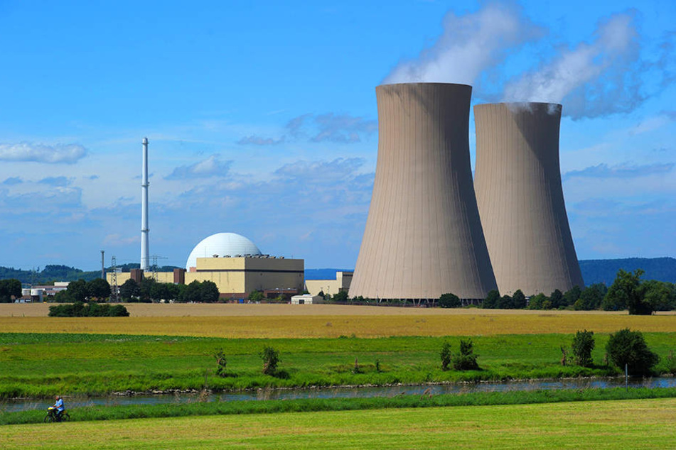 Das Atomkraftwerk liegt nur wenige Kilometer Luftlinie von ostwestfälischen Städten entfernt.