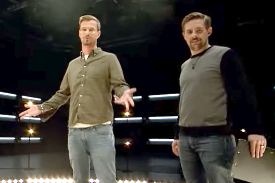 In 15 Live-Minuten auf ProSieben setzten Joko Winterscheidt (40, l.) und Klaas Heufer-Umlauf (35) ein Zeichen für Menschlichkeit.