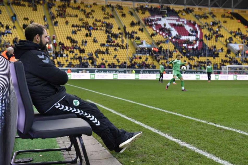 Stefan Ruthenbeck musste am Montag seinen Stuhl in Fürth räumen.