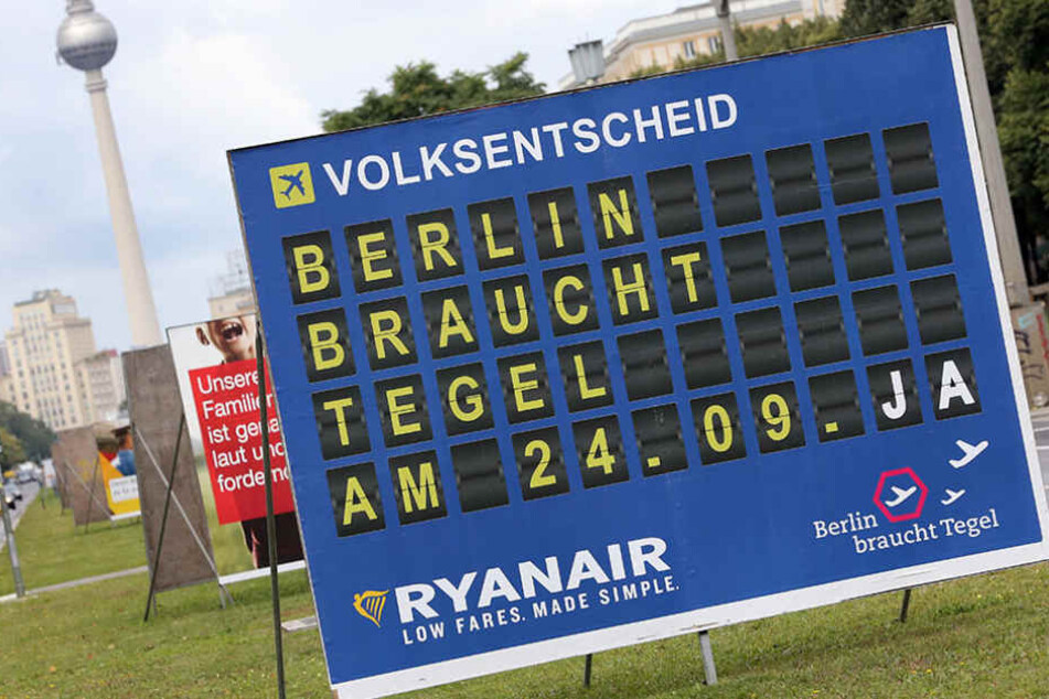 Die Fluggesellschaft Ryanair machte Werbung für den Flughafen.