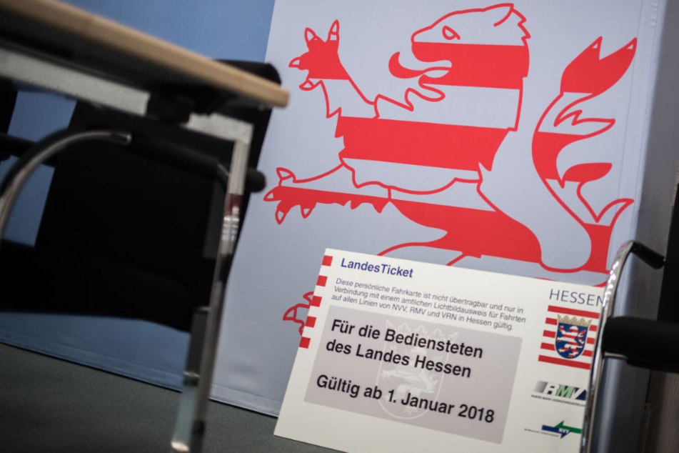 Die Tickets sind Teil des neuen Tarifabschlusses für die Beschäftigten des Landes.