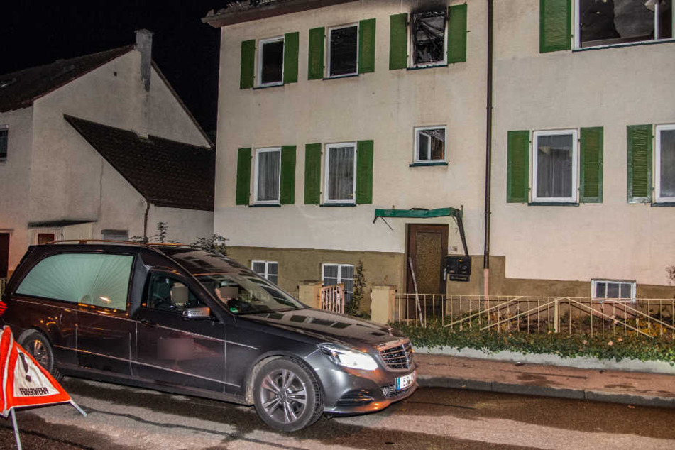 Ein 84-jähriger Mann konnte nur noch tot geborgen werden.