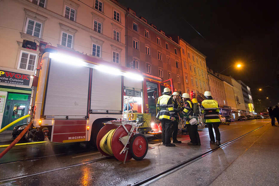 In München kam es in der Nacht zum Mittwoch zu einem Wohnungsbrand.