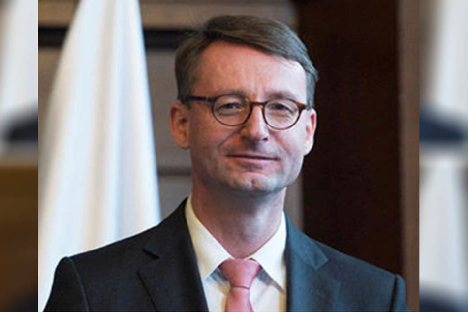 Sachsens neuer Innenminister Roland Wöller (47) hat bisher keine Antworten auf die akuten Probleme der Polizei.