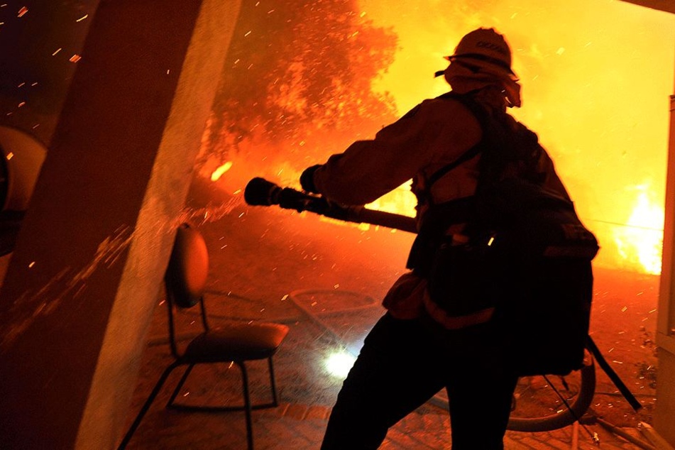 Ein schreckliches Bild bot sich der Feuerwehr: Vier Kinder starben! (Symbolbild)