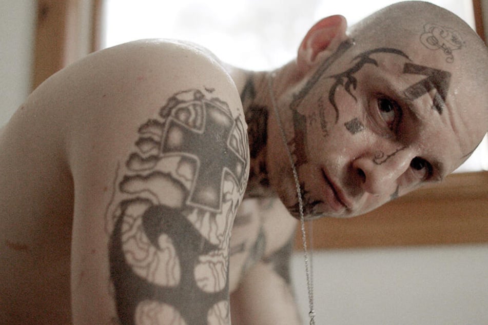 Bryon Widner (Jamie Bell) will aus der Neonazi-Szene aussteigen, was seine Familie aber nicht akzeptieren will.