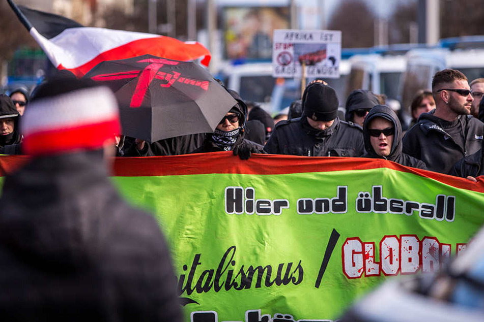 Eine Demonstration der Partei "Die Rechte" in Leipzig. Auch im Landkreis soll es 2016 laut Chronik.LE mehrere rechte Demos und Kundgebungen gegeben haben.