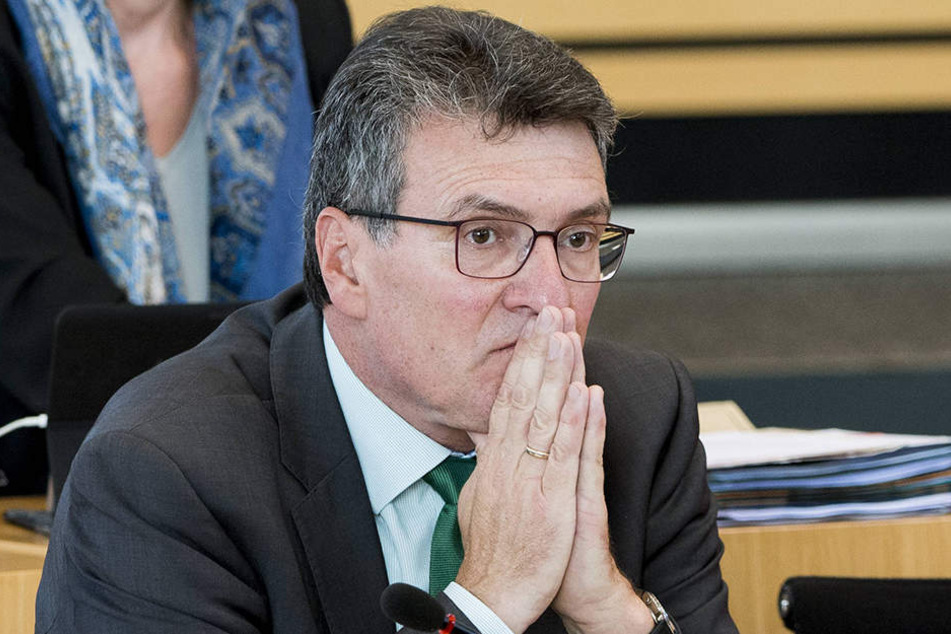 Justiz- und Migrationsminister Dieter Lauinger (53, Grüne).