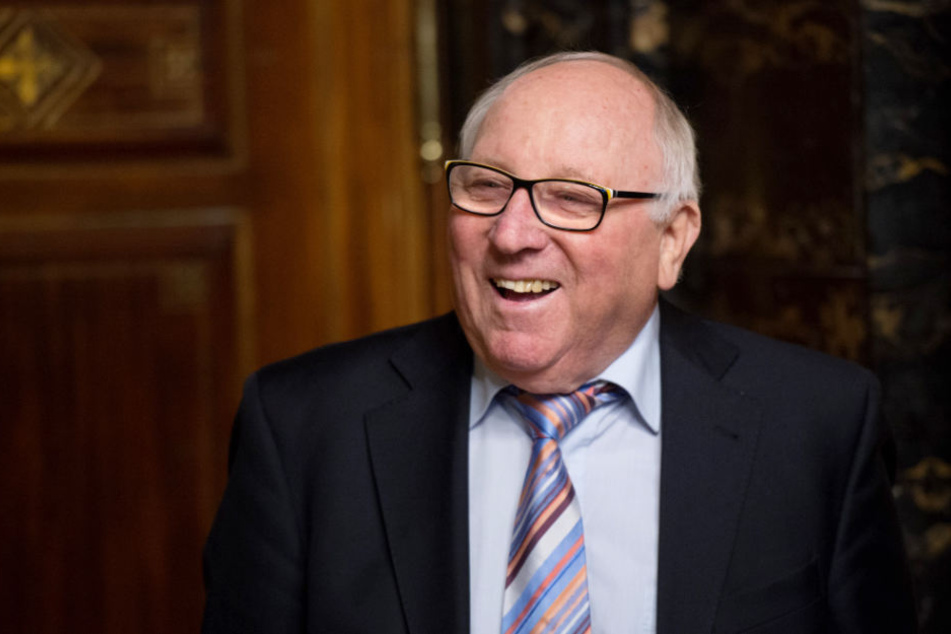 Uwe Seeler hat wieder gut Lachen. Mit der Saison seines HSV ist er bisher zufrieden.