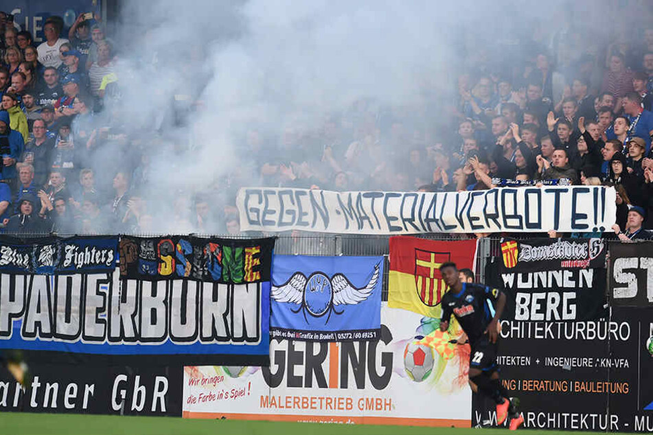 Im zweiten Auswärtsspiel der Saison zündeten SCP-Anhänger Rauchtöpfe.
