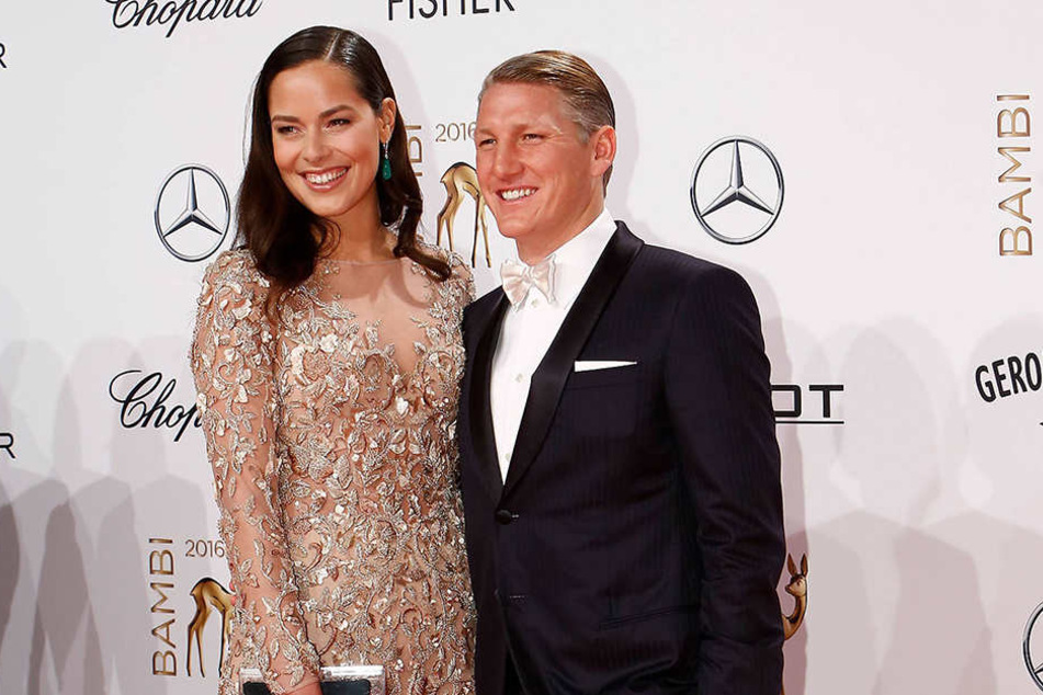 Ana und ihr Bastian Schweinsteiger (32) heirateten im Juli.